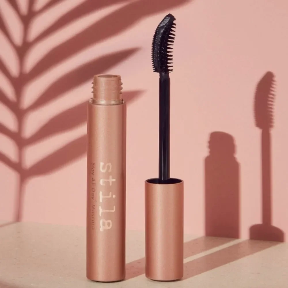 Still Stay All Day Volumizing Mascara